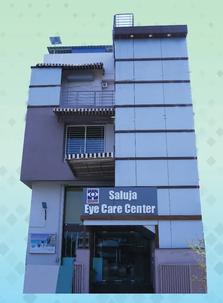 Sampurn Insurance Privilege Card partner network - Apollo Hospital, Medanta, Shalby, HCG, Manipal TruTest, restaurants and shopping partners offering exclusive OPD, IPD and diagnostic discounts in Indore, Dhar and Dhamnod